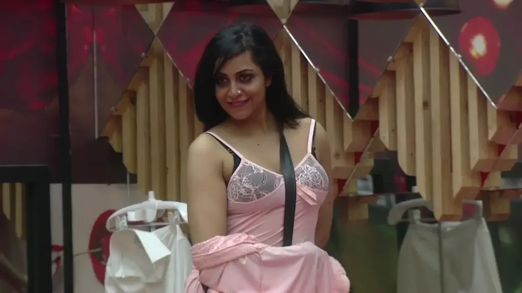 arshi khan web series